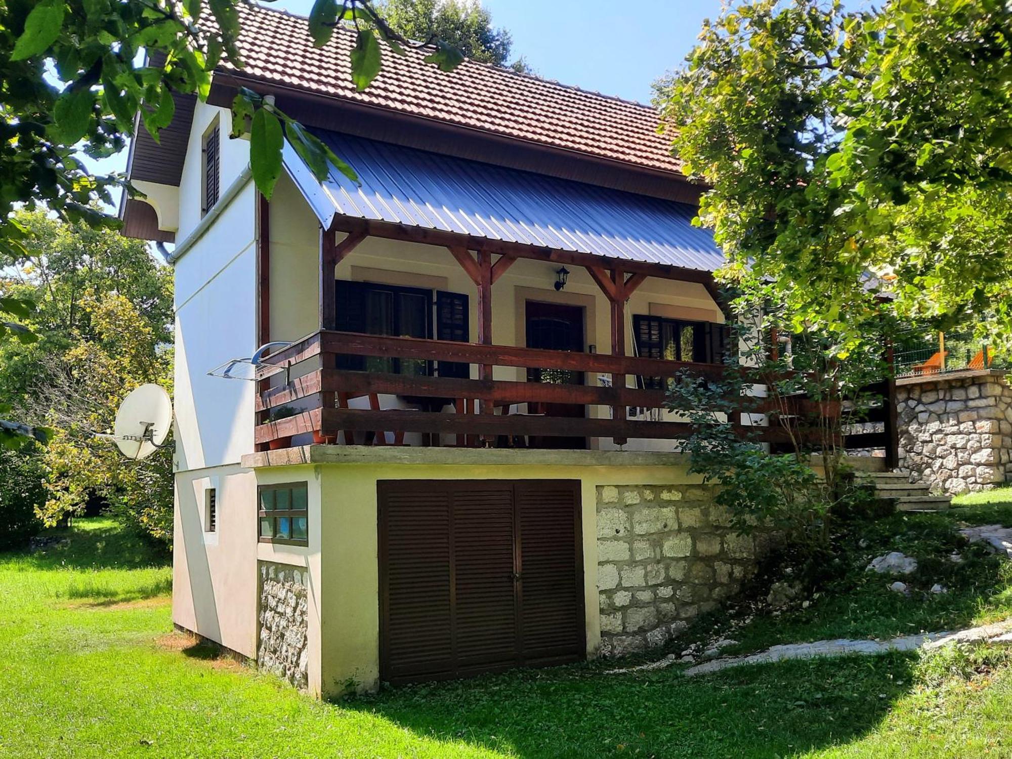 Lovcen4Me Villa Cetinje Exteriör bild